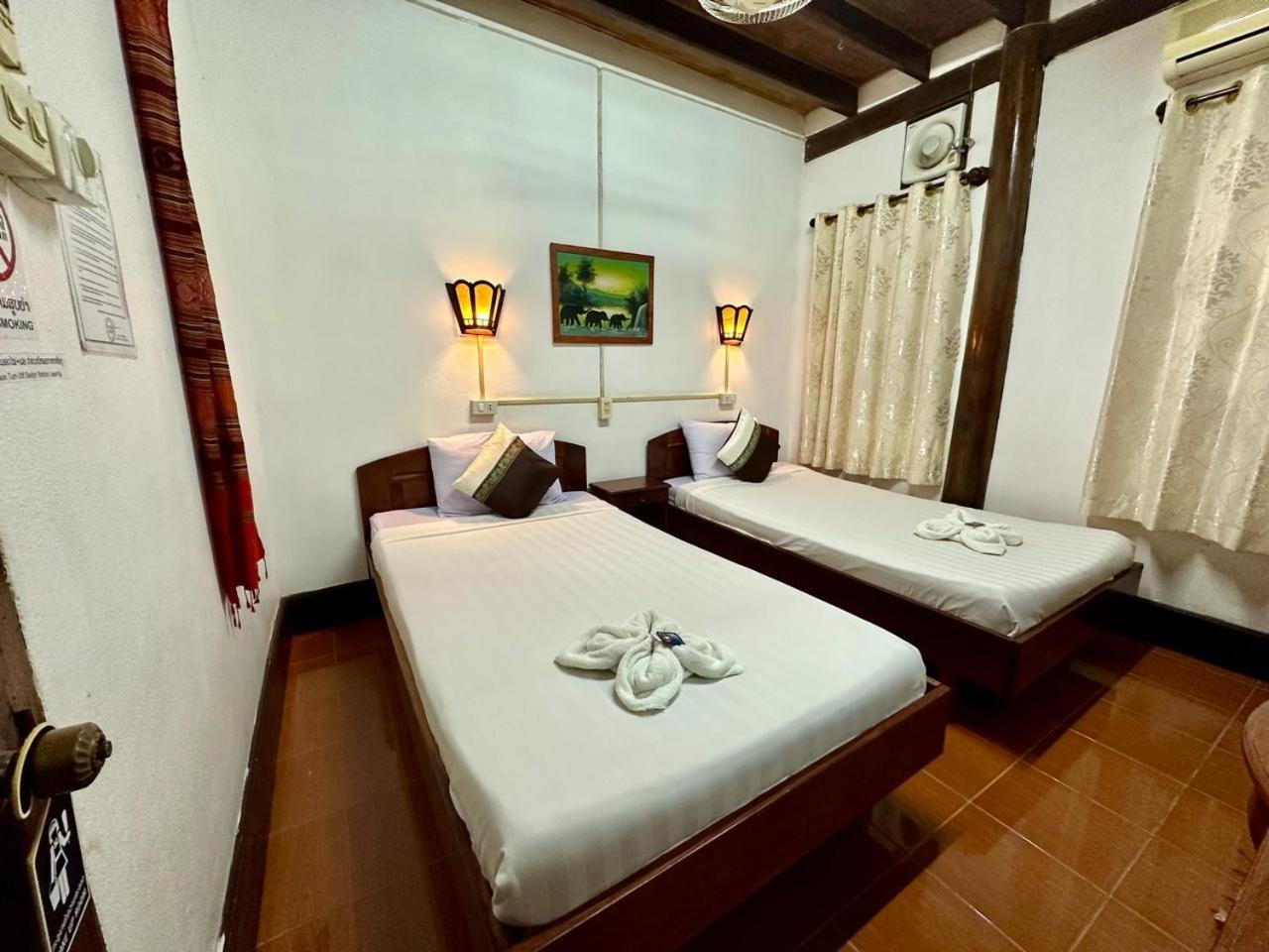 לואנג פרבאנג Rattana Guesthouse מראה חיצוני תמונה