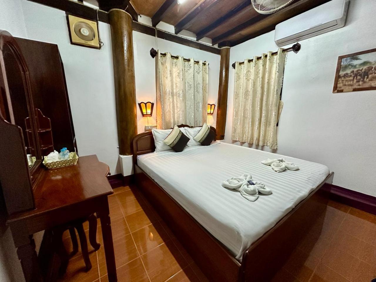 לואנג פרבאנג Rattana Guesthouse מראה חיצוני תמונה